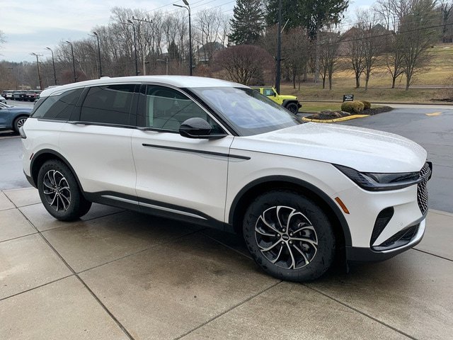 New 2026 Lincoln Nautilus Premier AWD/4WD image 14