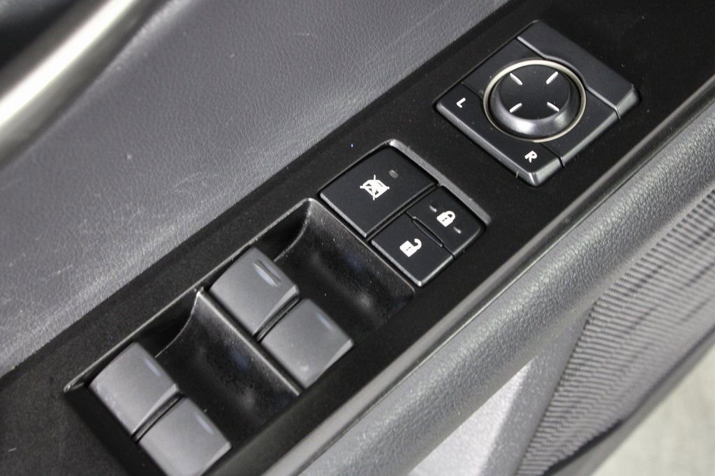 Used 2019 Lexus UX 200 image 21