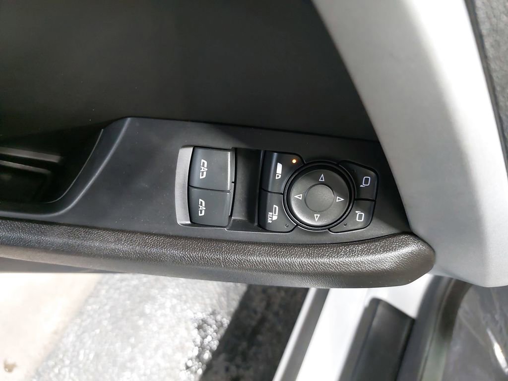 Used 2021 Chevrolet Camaro LT image 27