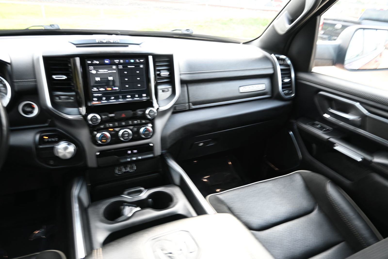Used 2024 RAM 1500 Laramie image 19