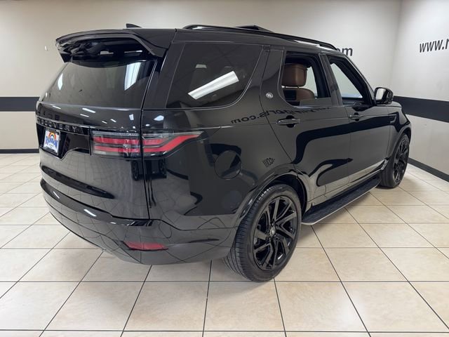 Used 2024 Land Rover Discovery Dynamic SE AWD/4WD image 6