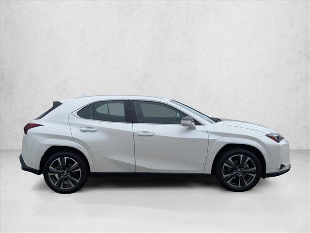 Used 2025 Lexus UX 300h FWD w/ Accessory Package (Z1) image 4