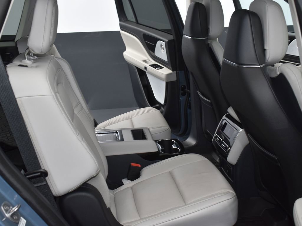 Used 2025 Lincoln Aviator Reserve w/ Equipment Group 201A image 13