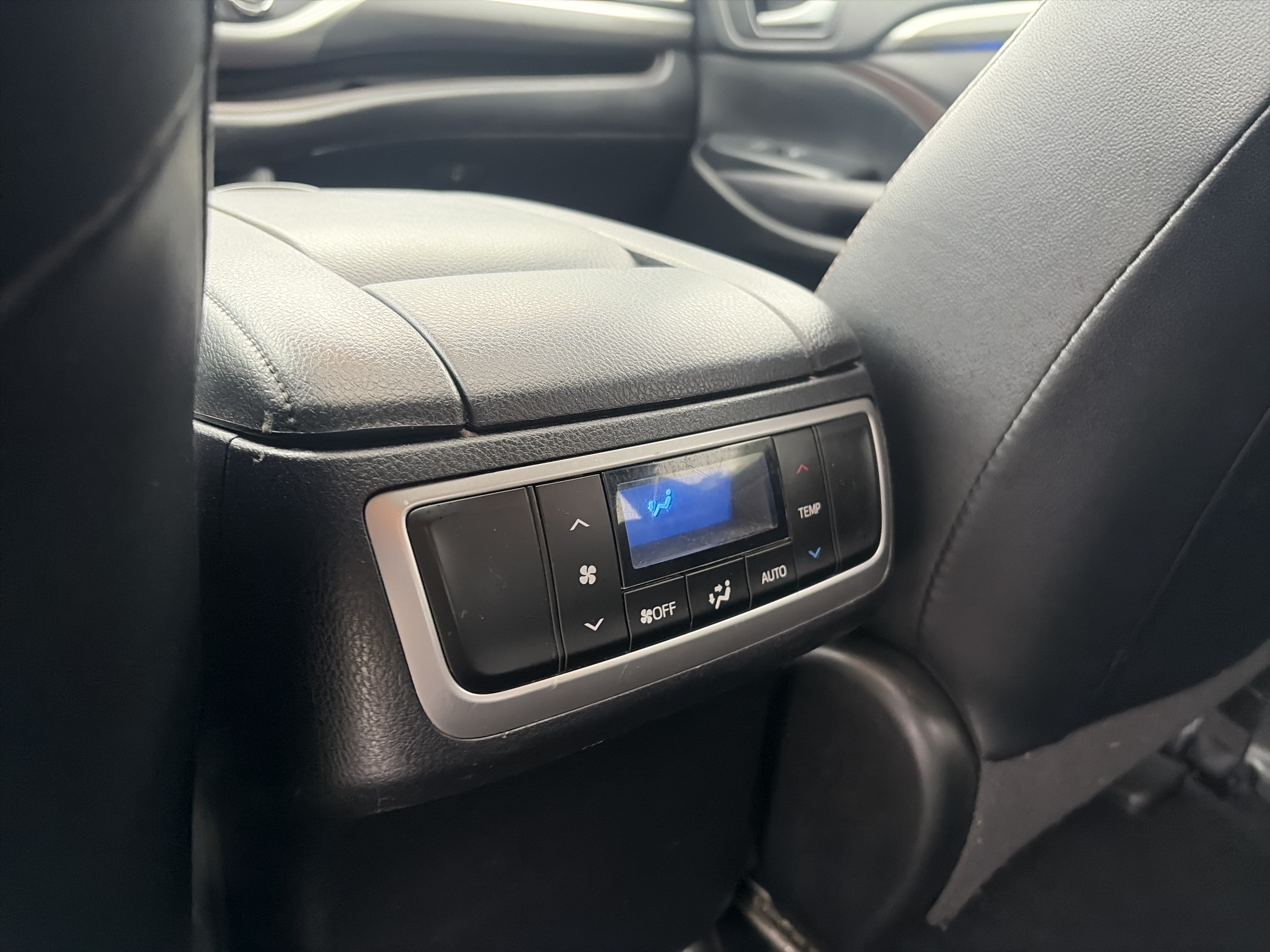 Used 2019 Toyota Highlander Limited AWD/4WD image 27