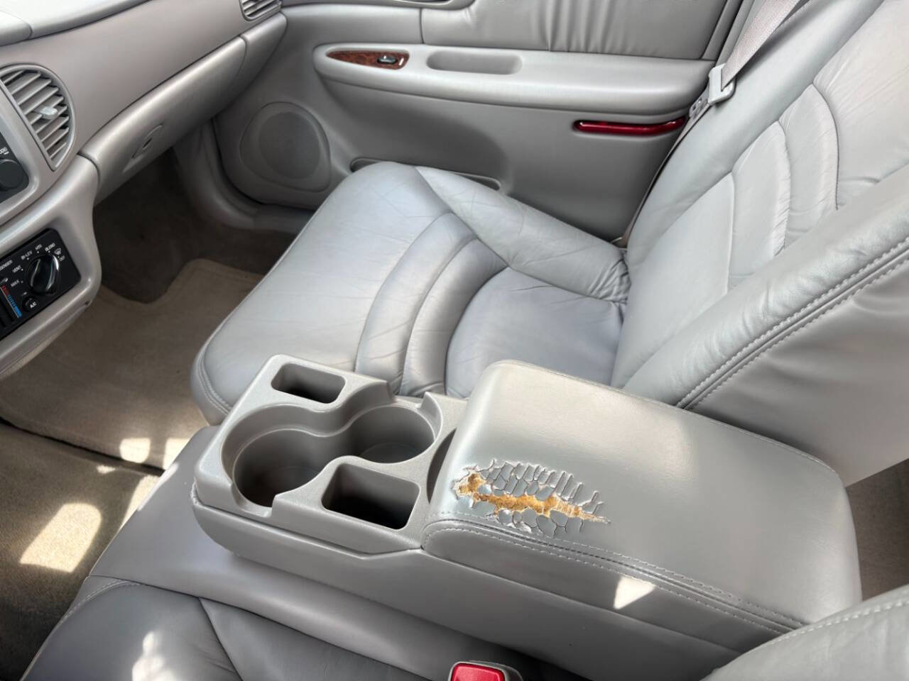 Used 2004 Buick Century Custom image 13