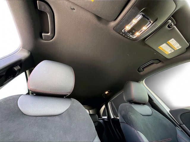 Used 2025 Mercedes-Benz GLA 250 image 17