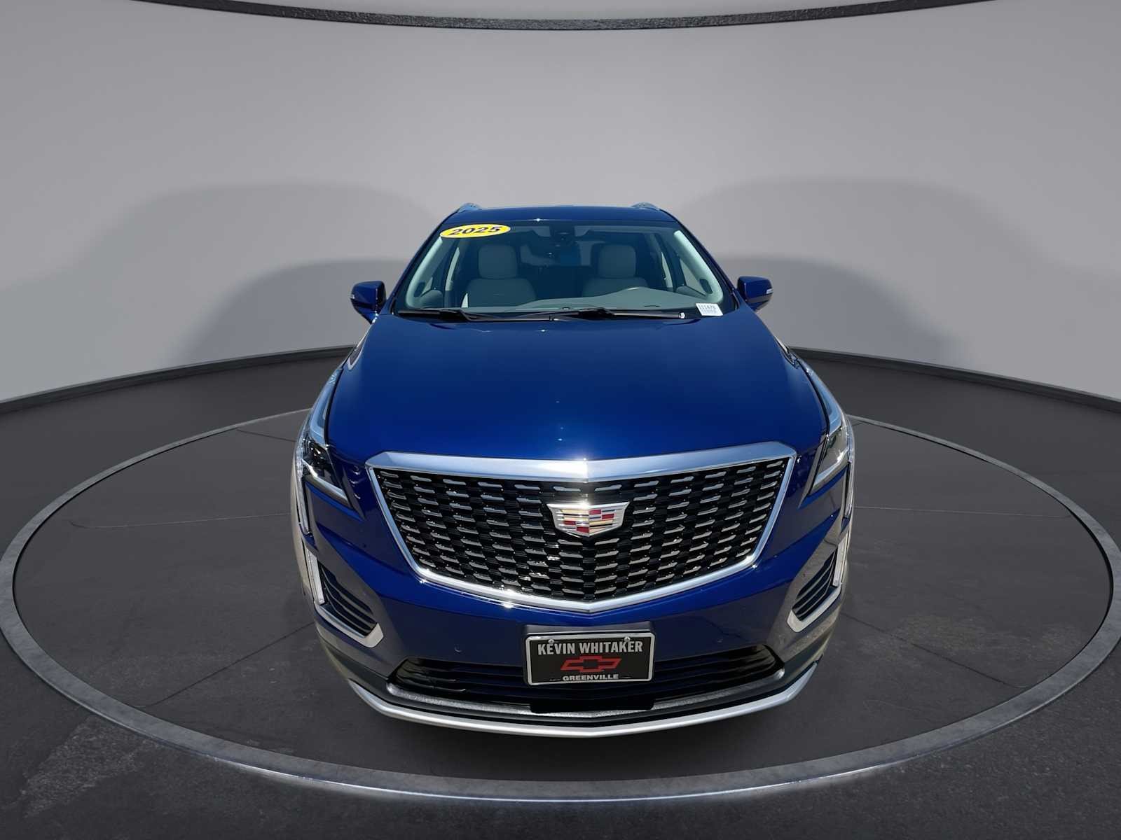 Certified 2025 Cadillac XT5 Premium Luxury AWD/4WD image 3