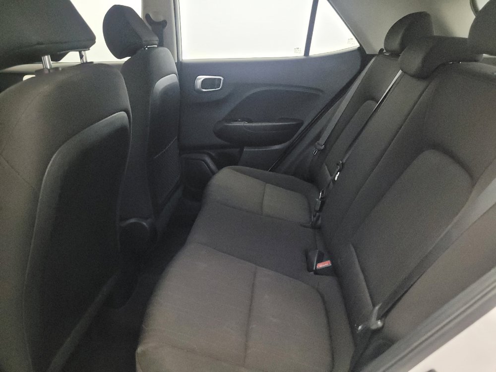 Used 2021 Hyundai Venue SE FWD image 18