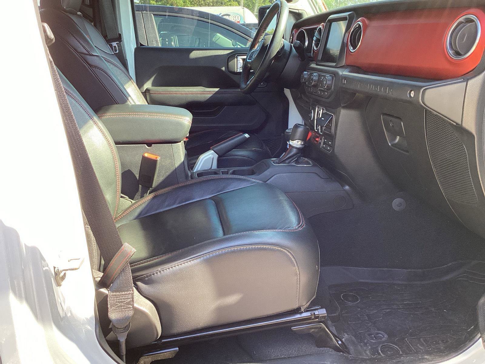 Used 2018 Jeep Wrangler Unlimited Rubicon AWD/4WD image 7