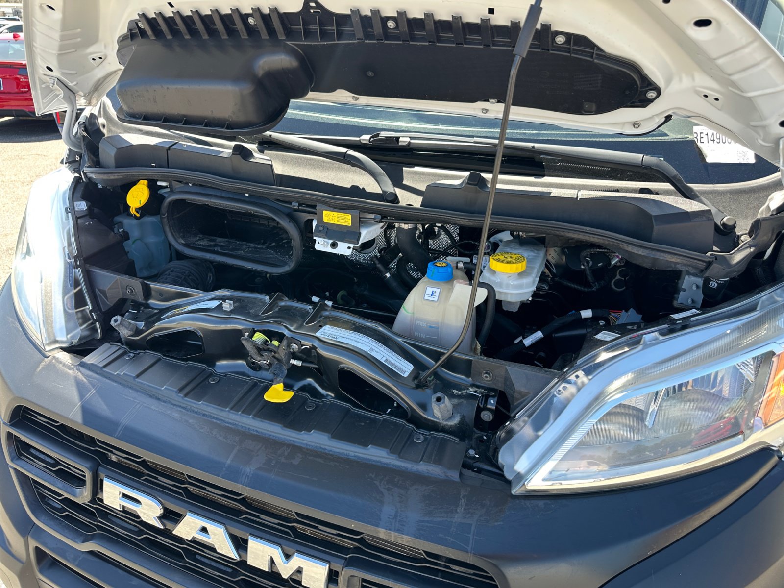 Used 2024 RAM ProMaster 2500 w/ Convenience Group FWD image 18