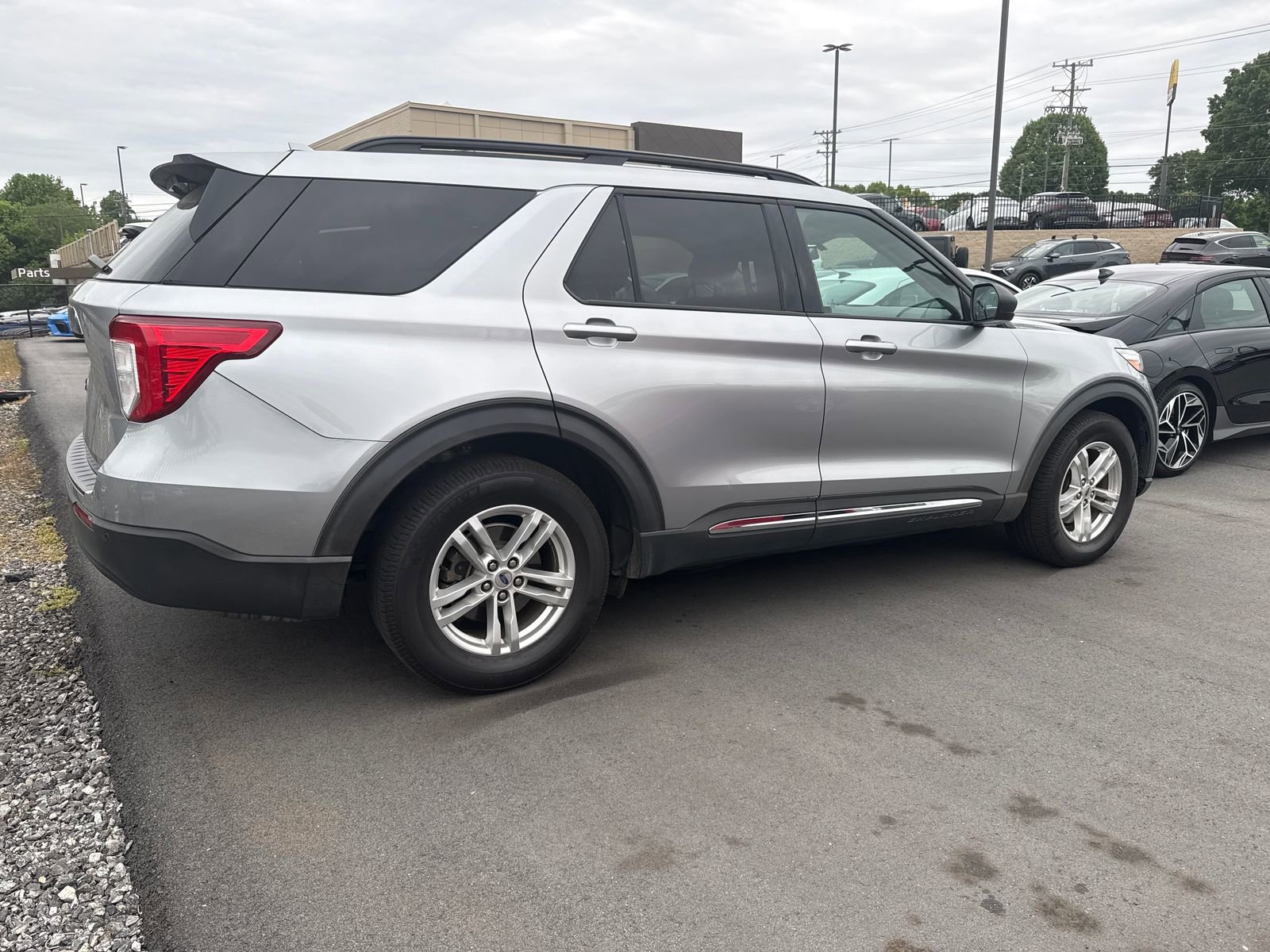 Used 2020 Ford Explorer XLT RWD image 6