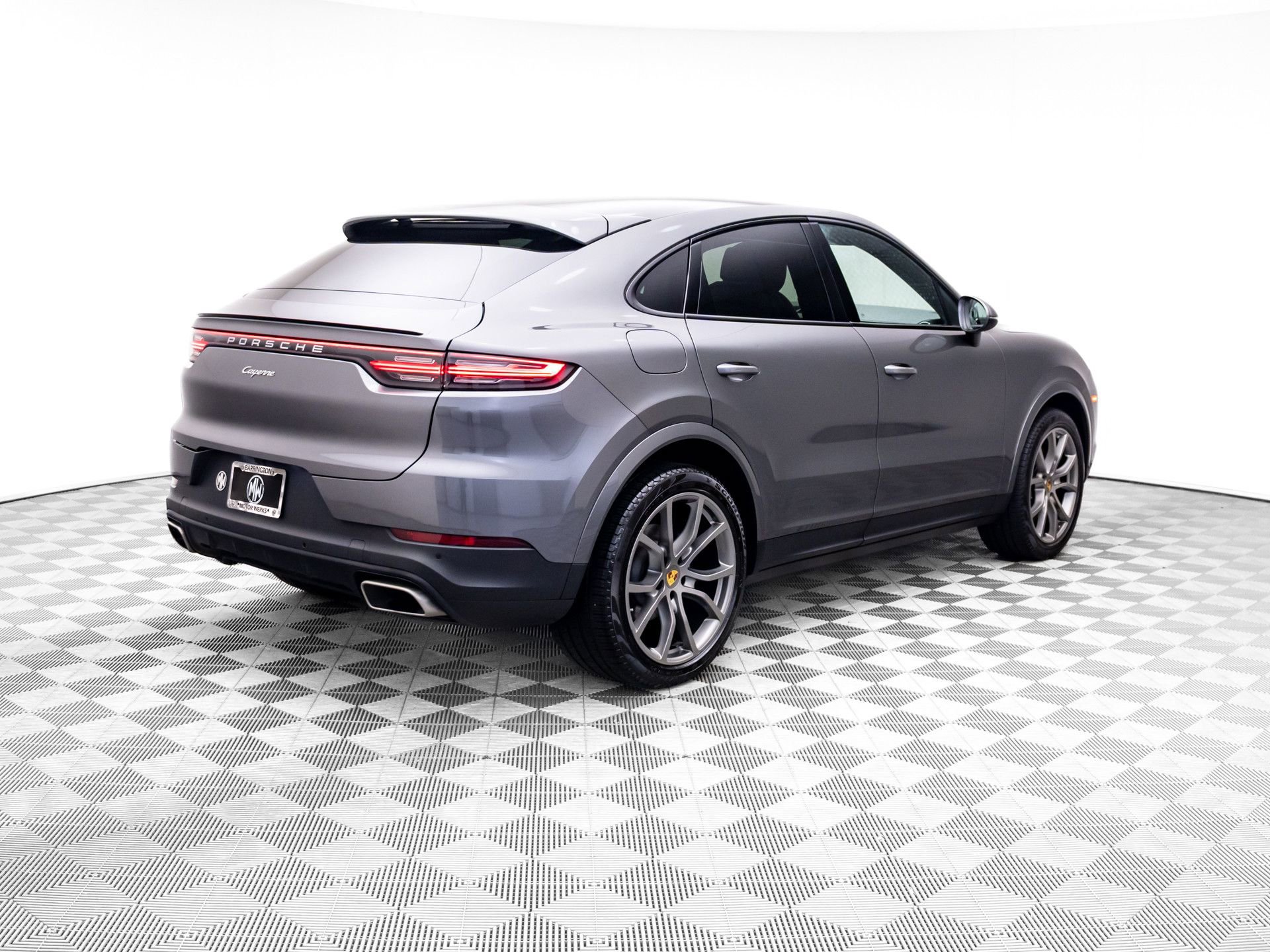 Used 2022 Porsche Cayenne Coupe AWD/4WD image 8