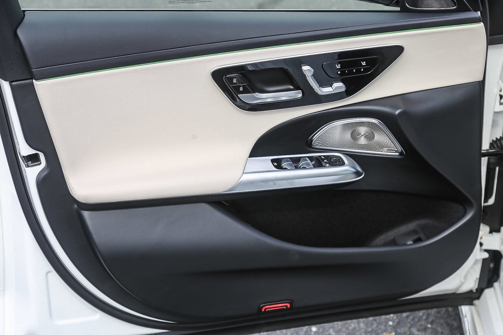 New 2024 Mercedes-Benz E 350 4MATIC Sedan image 18