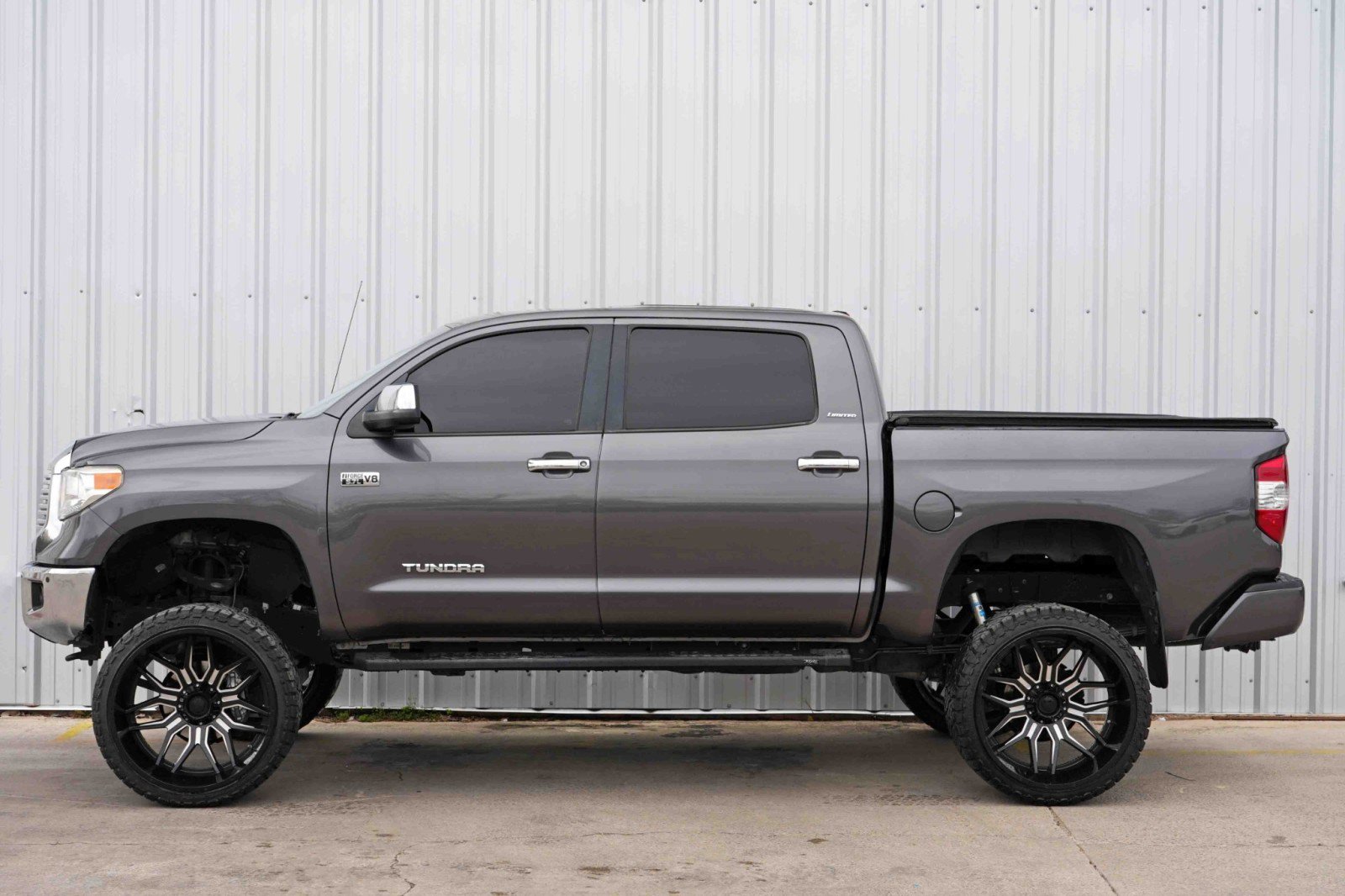 Used 2016 Toyota Tundra Limited w/ Limited Premium Package image 42