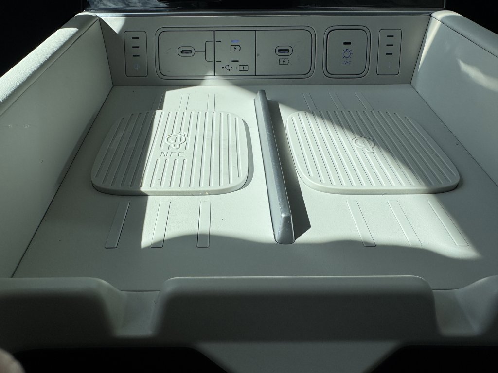 Used 2024 Hyundai Santa Fe Calligraphy image 25