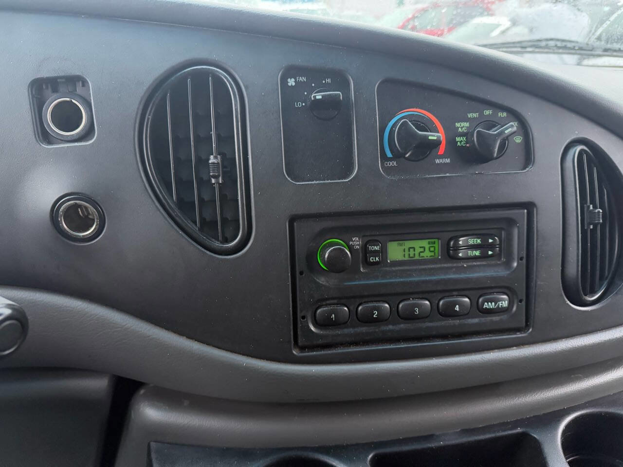 Used 2008 Ford E-150 and Econoline 150 image 29