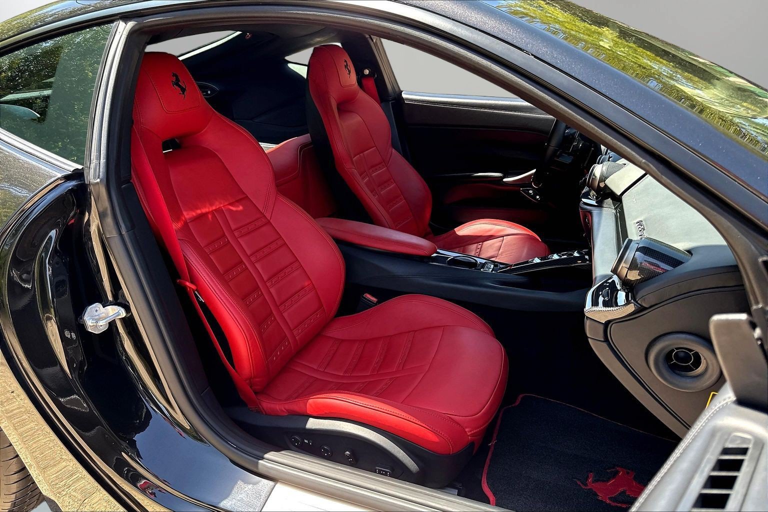 Used 2014 Ferrari F12 Berlinetta RWD image 23
