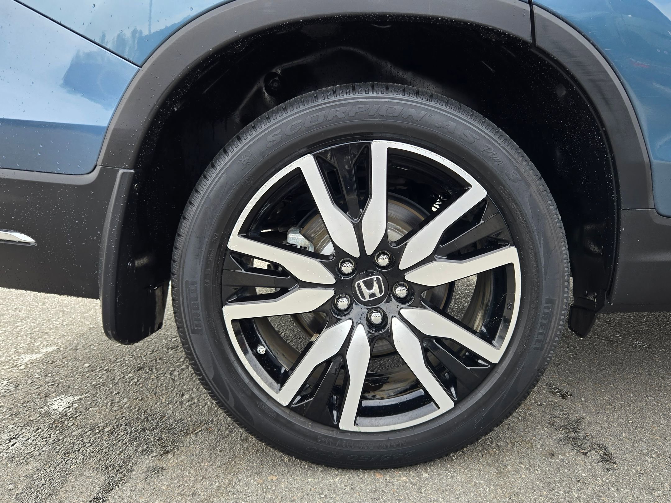 Used 2019 Honda Pilot Touring image 17