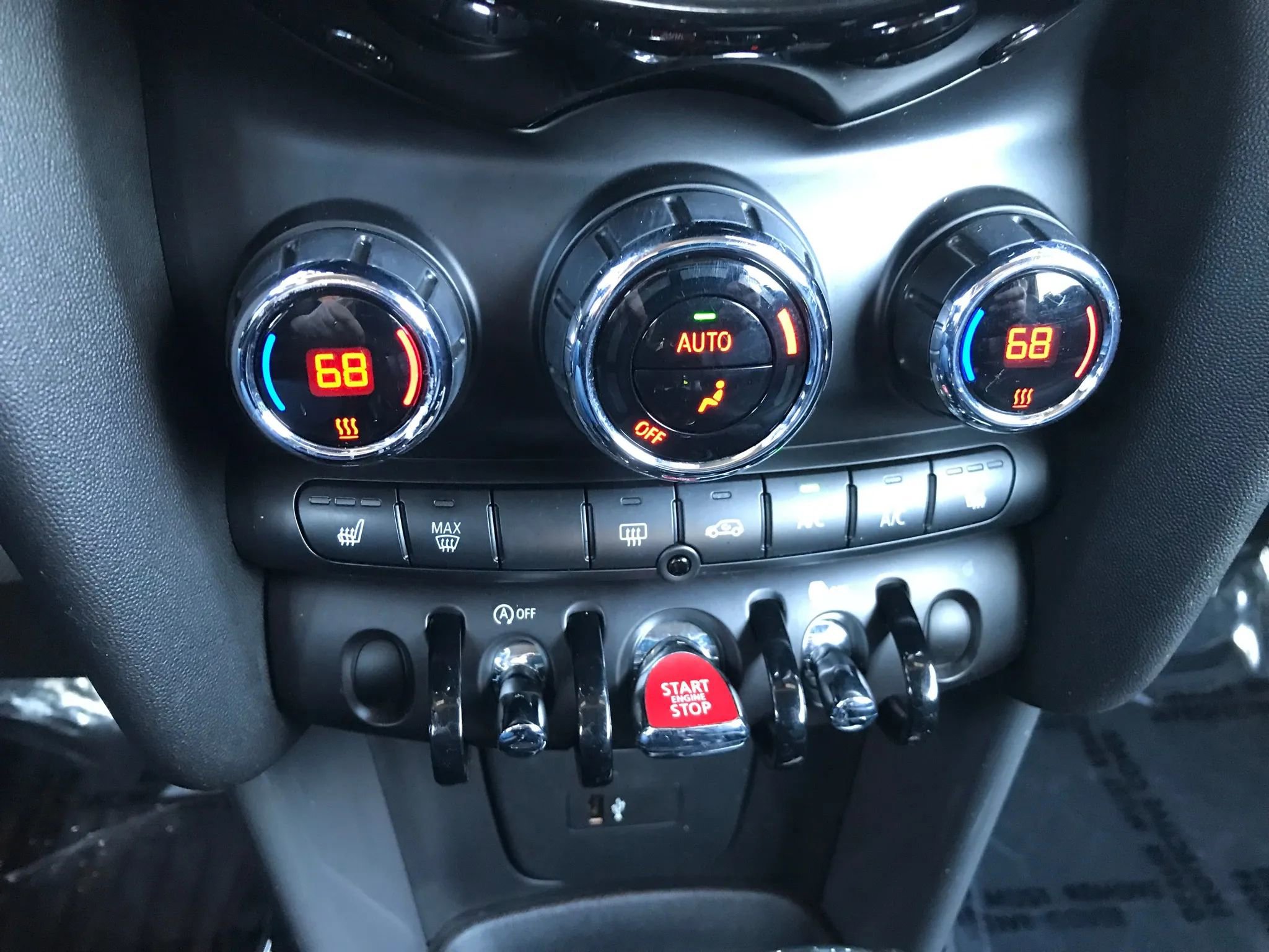 Used 2019 MINI Cooper Convertible image 29