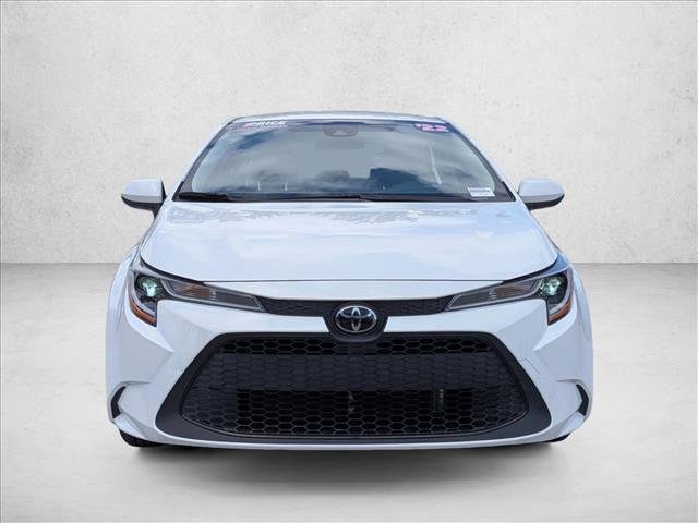 Used 2022 Toyota Corolla LE FWD image 2