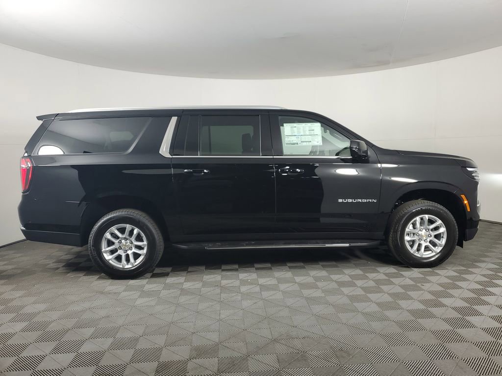 New 2026 Chevrolet Suburban LS image 3