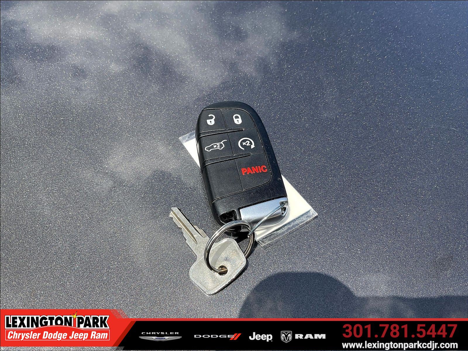 Used 2018 Jeep Grand Cherokee Altitude AWD/4WD image 34