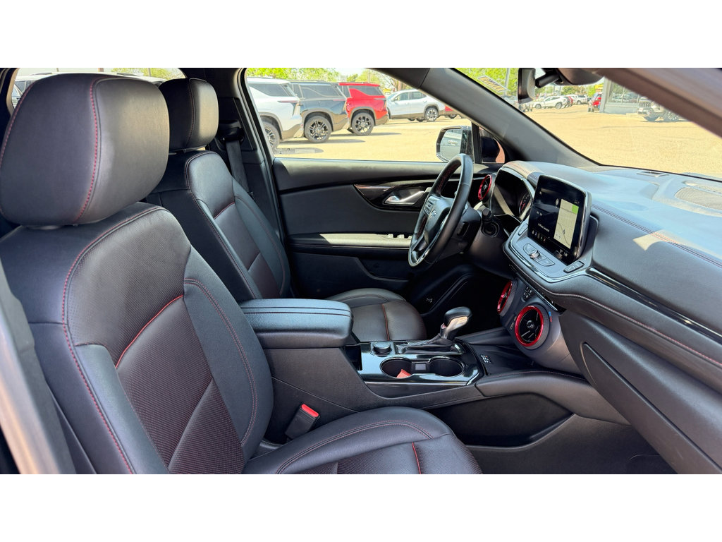 Certified 2025 Chevrolet Blazer RS FWD image 13