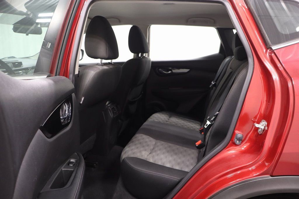 Used 2019 Nissan Rogue Sport SV image 13