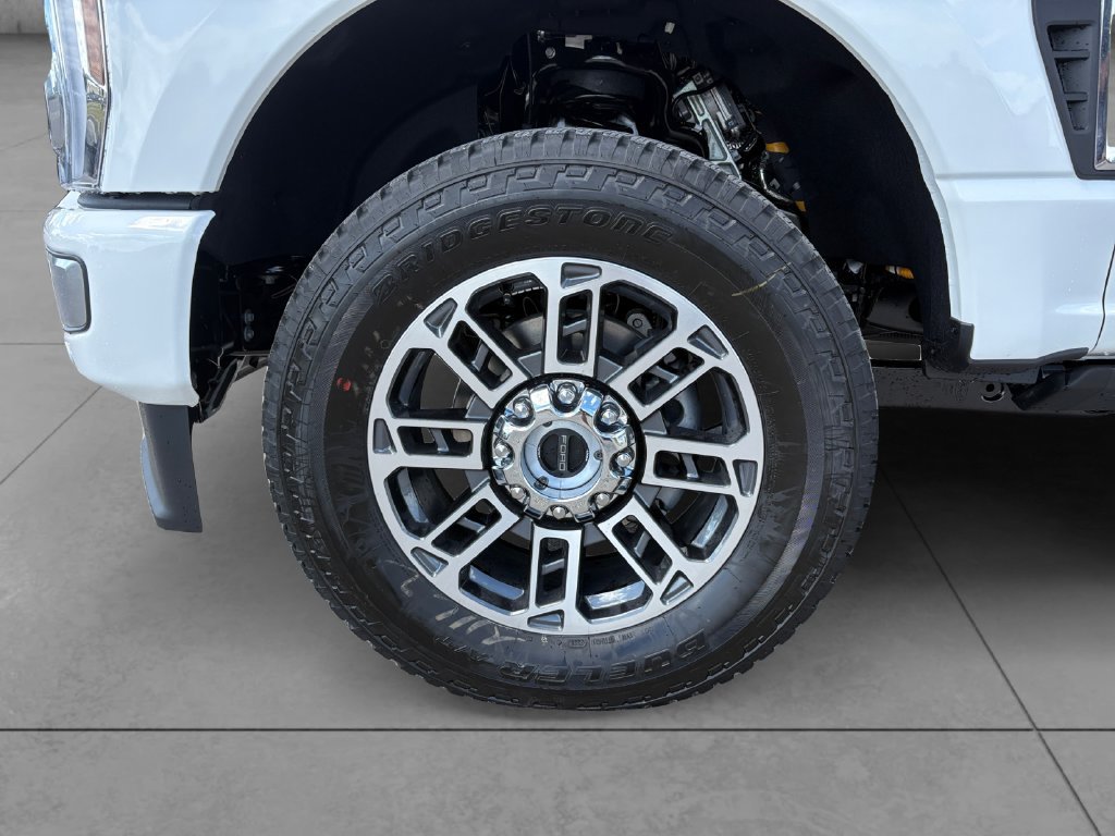 New 2027 Ford F250 Platinum w/ Platinum Plus Package AWD/4WD image 9