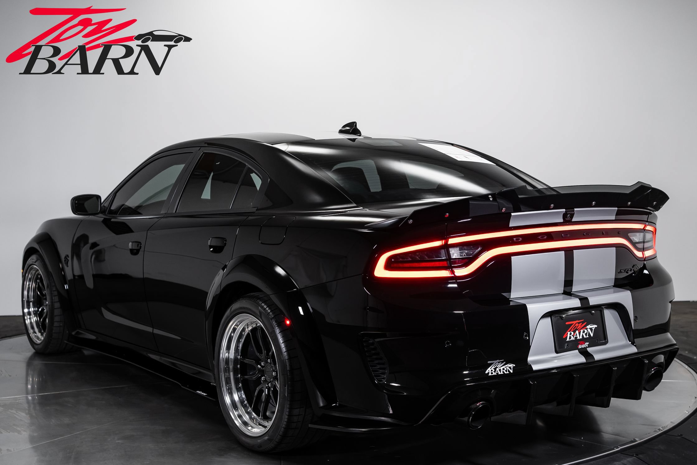 Used 2022 Dodge Charger SRT Hellcat RWD image 3