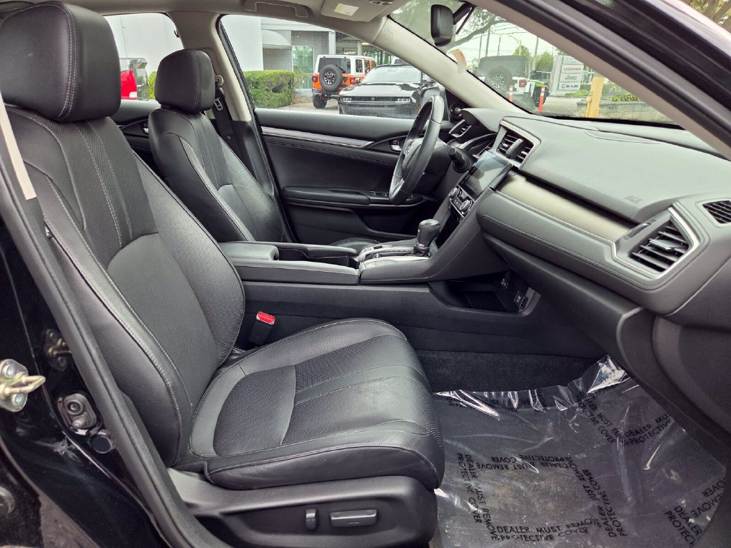 Used 2016 Honda Civic Touring image 17