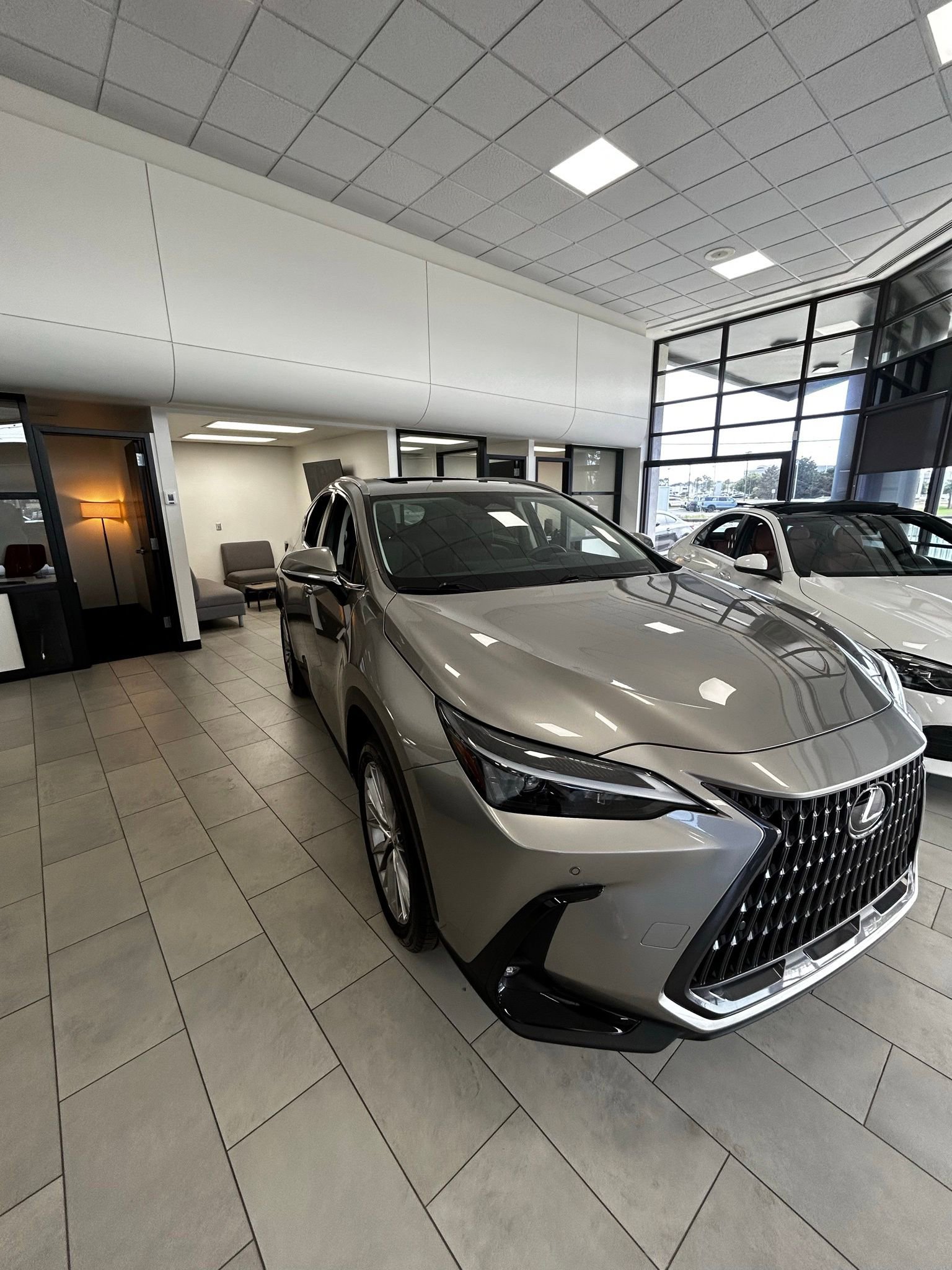 Used 2025 Lexus NX 350h AWD w/ Premium Package image 3