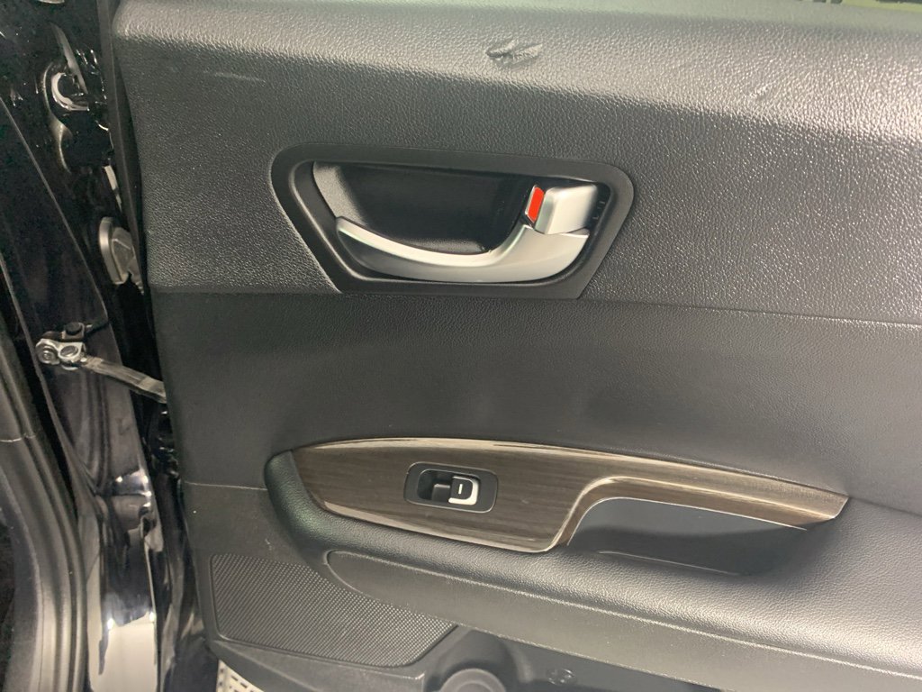 Used 2019 Kia Optima EX image 37