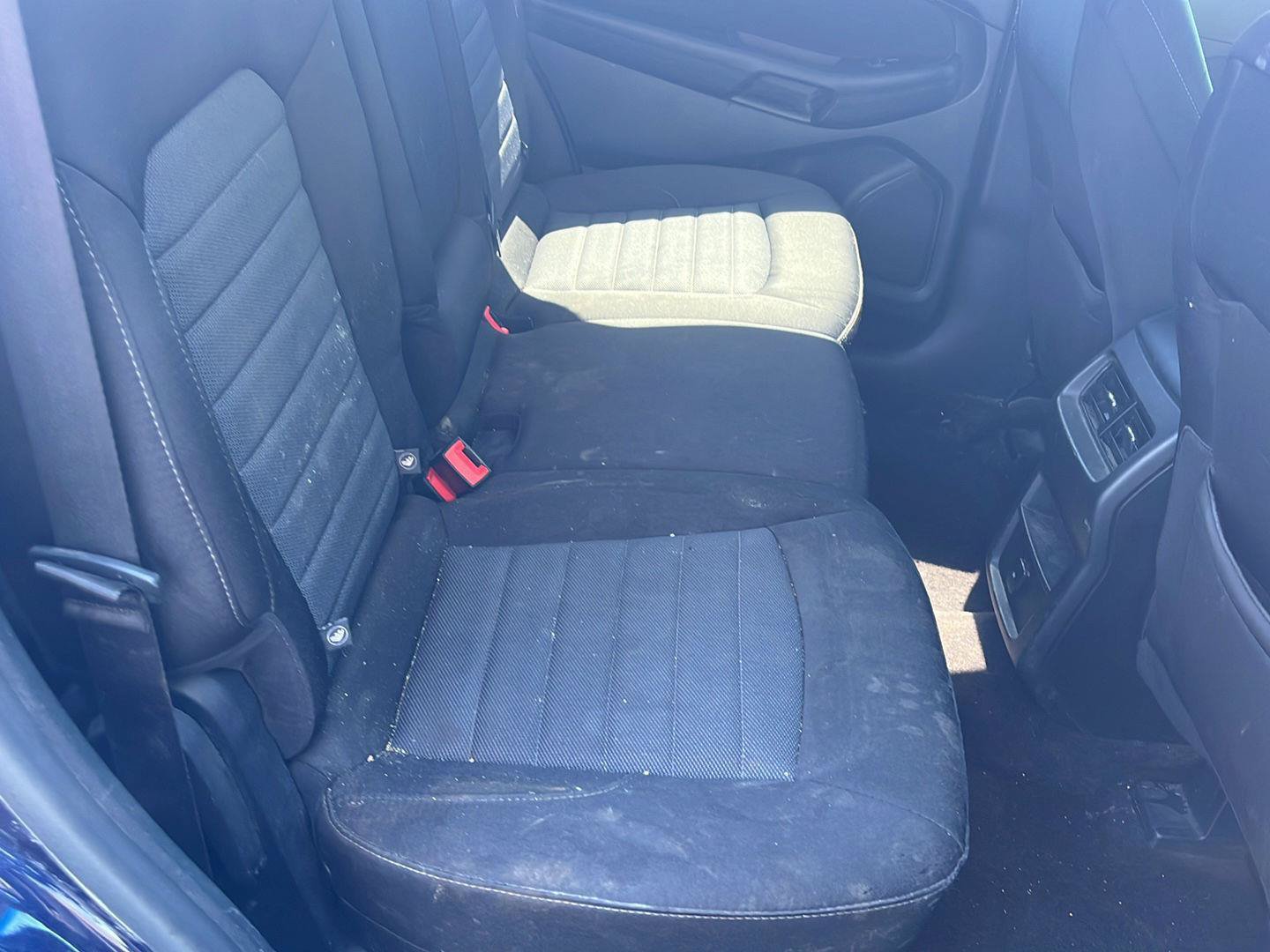 Used 2016 Ford Edge SE FWD image 25