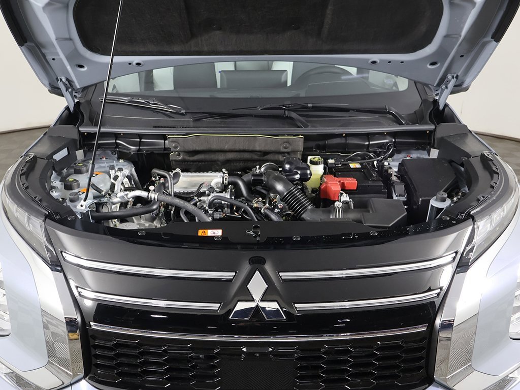 New 2026 Mitsubishi Outlander SE image 23