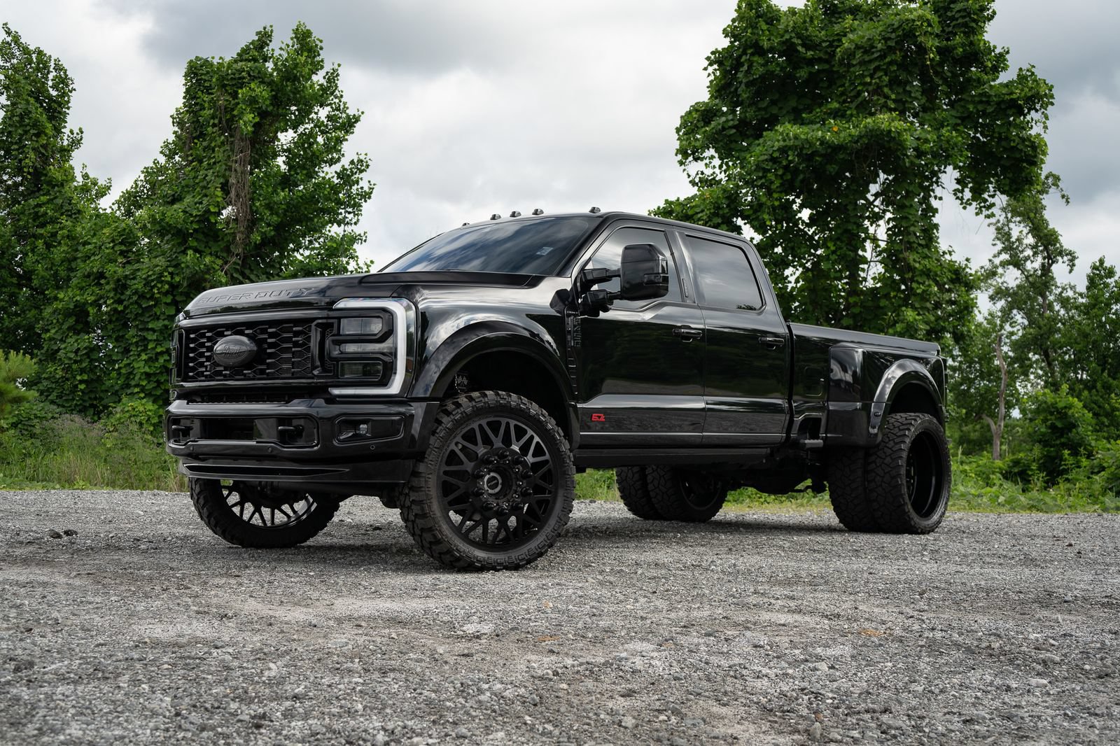 Used 2024 Ford F450 Limited AWD/4WD image 3
