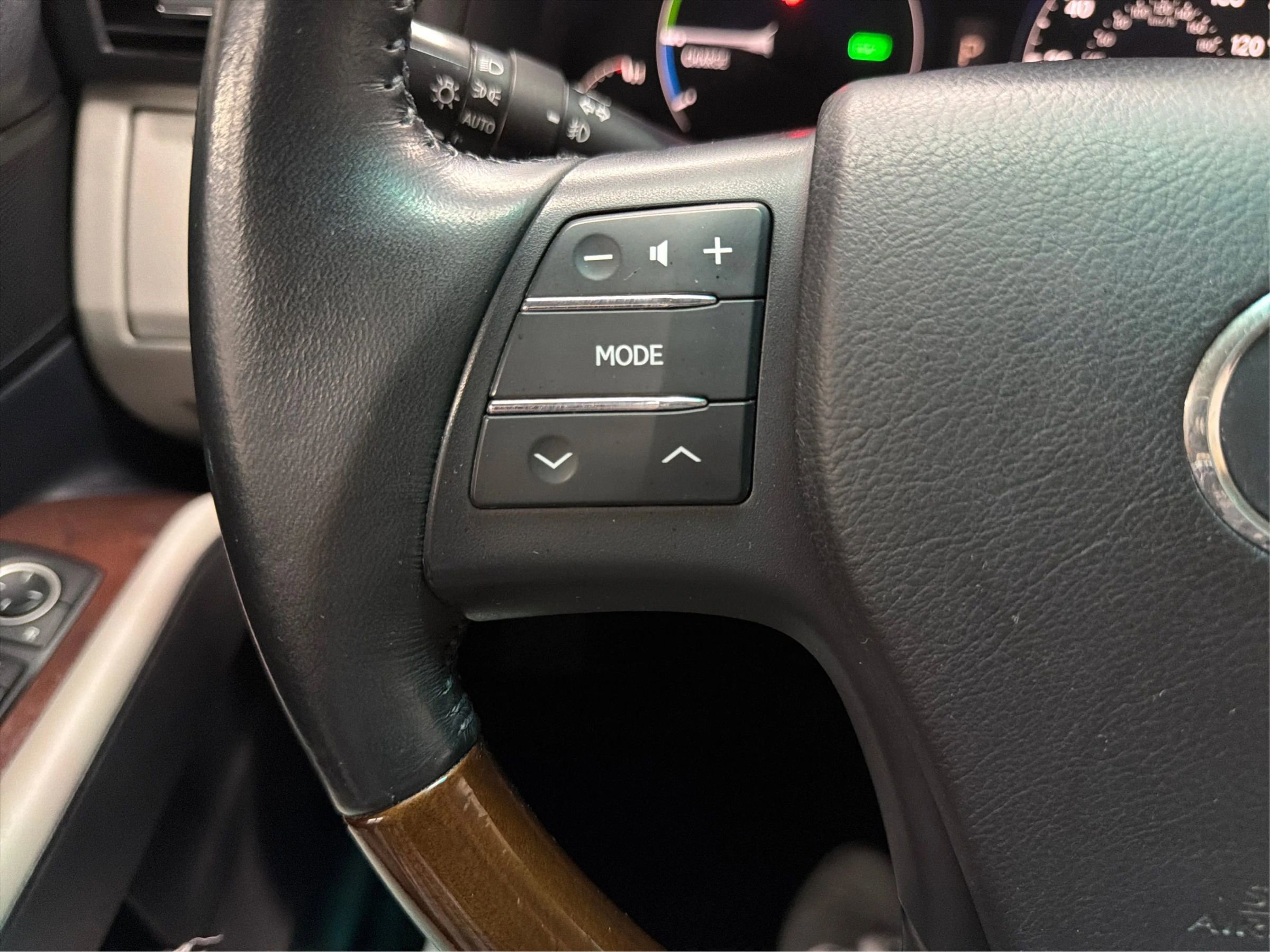 Used 2012 Lexus RX 450h FWD w/ Premium Pkg image 26