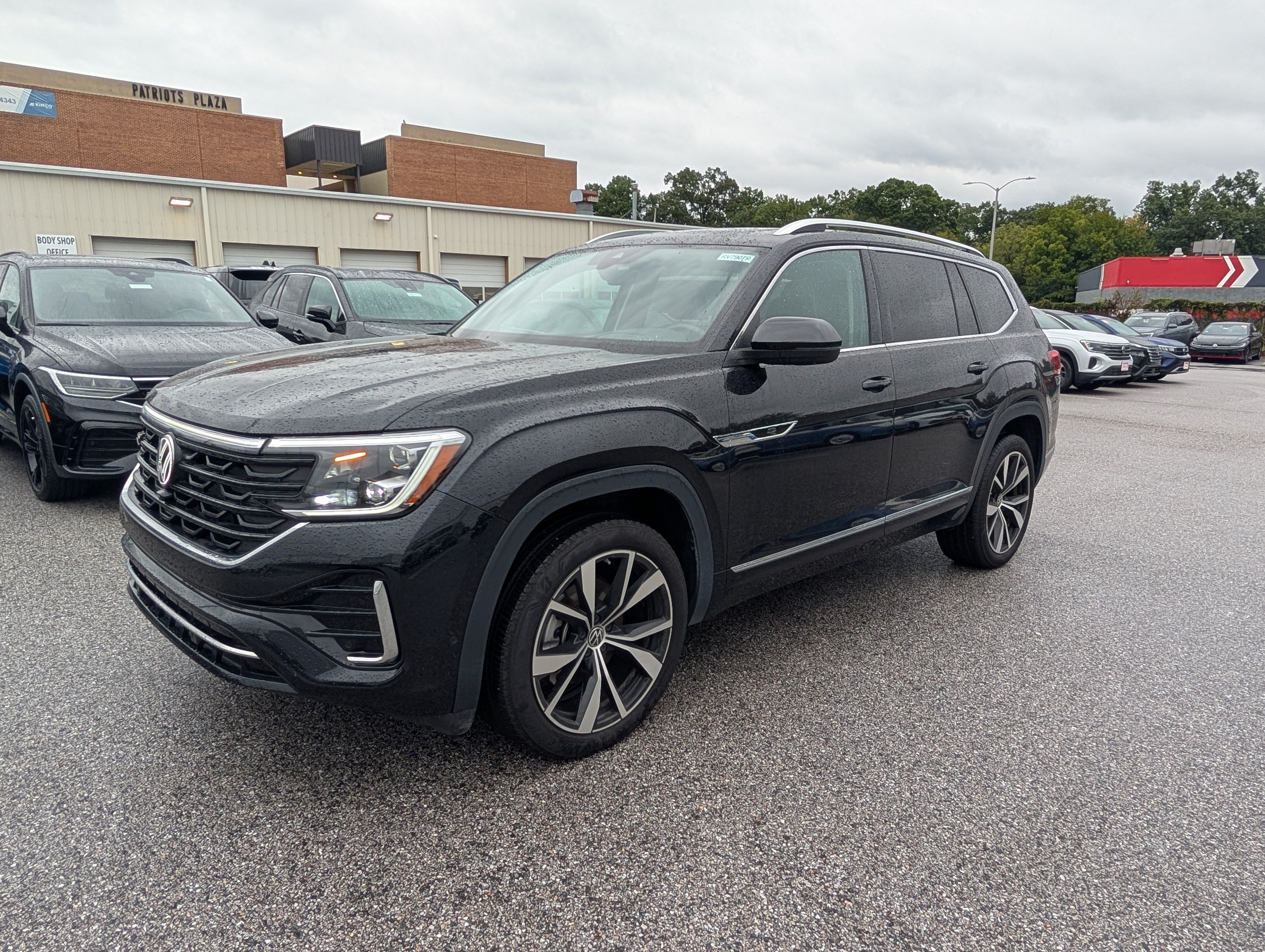 Used 2026 Volkswagen Atlas SEL Premium R-Line AWD/4WD image 7