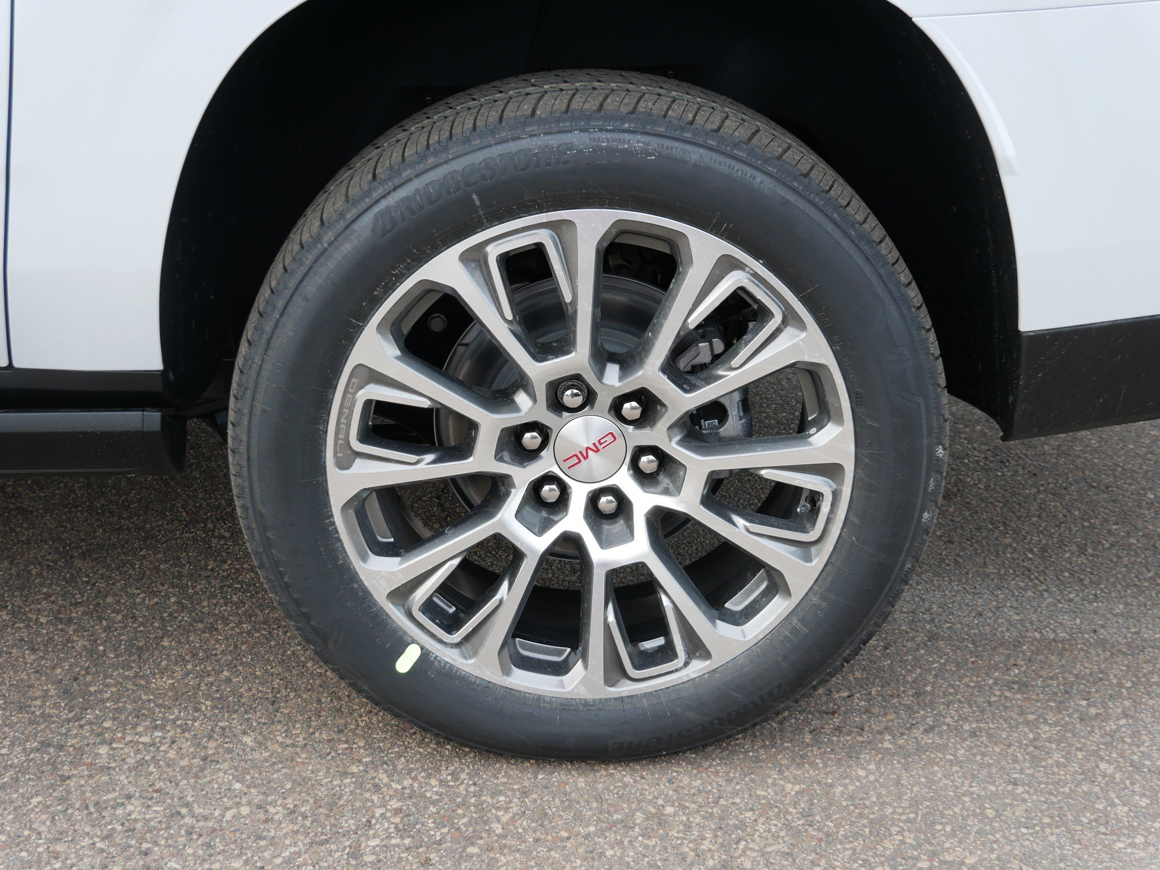 New 2026 GMC Yukon XL Denali w/ Denali Reserve Package image 3