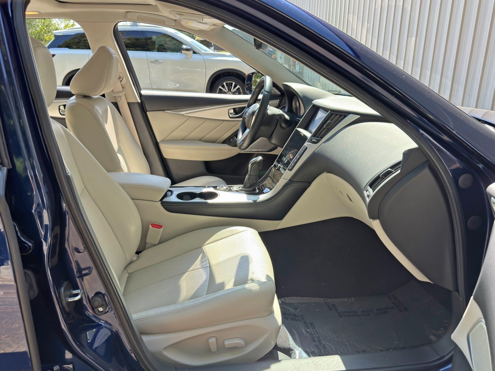 Used 2022 INFINITI Q50 Luxe w/ Cargo Package RWD image 15