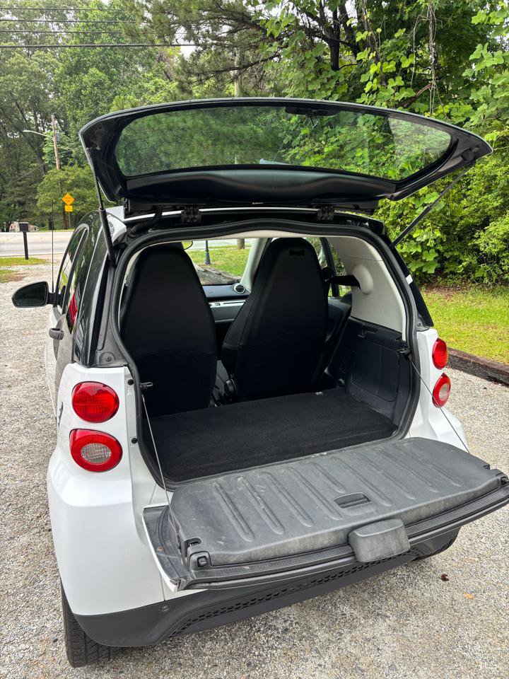 Used 2015 smart fortwo pure image 18