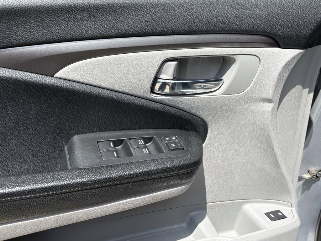 Used 2017 Honda Pilot EX-L image 3