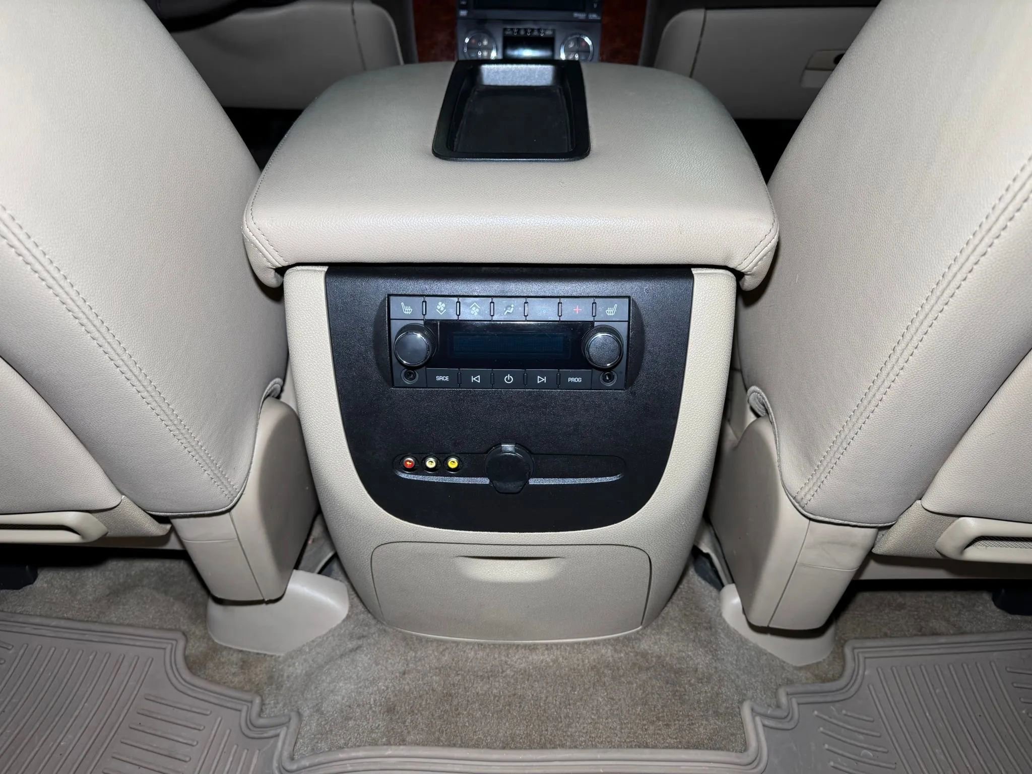Used 2012 Chevrolet Suburban LTZ image 64
