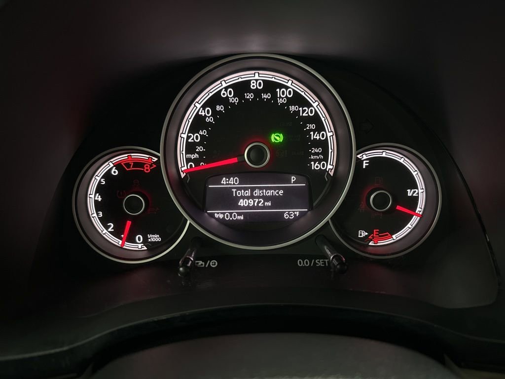 Used 2018 Volkswagen Beetle 2.0T Coast w/ Coast Lighting Package image 25