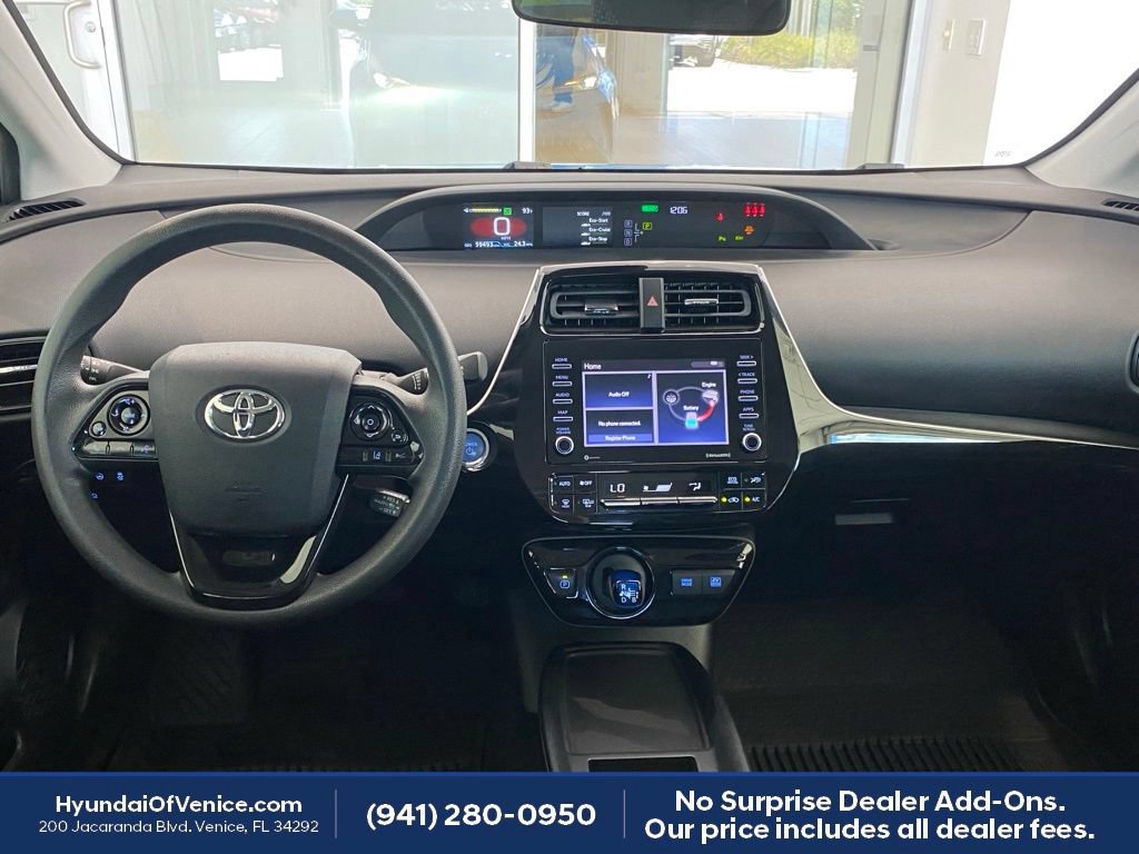 Used 2022 Toyota Prius LE FWD image 3
