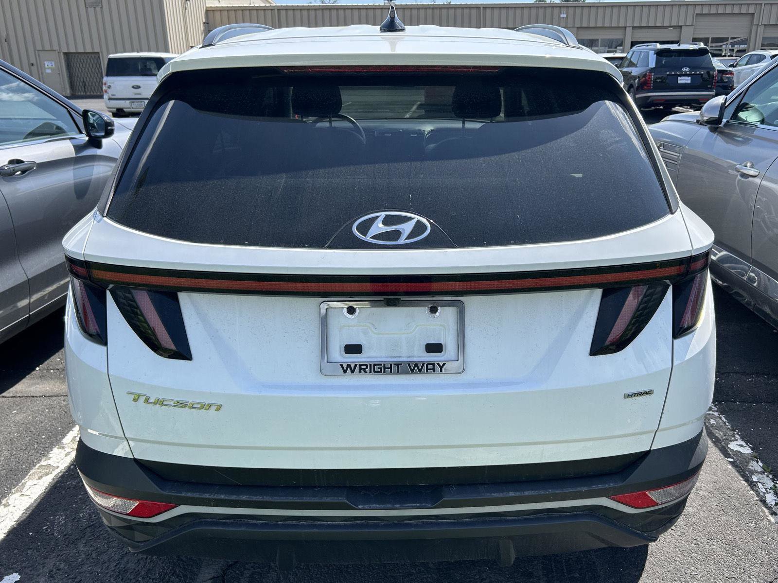 Used 2023 Hyundai Tucson SEL w/ Convenience Package image 3