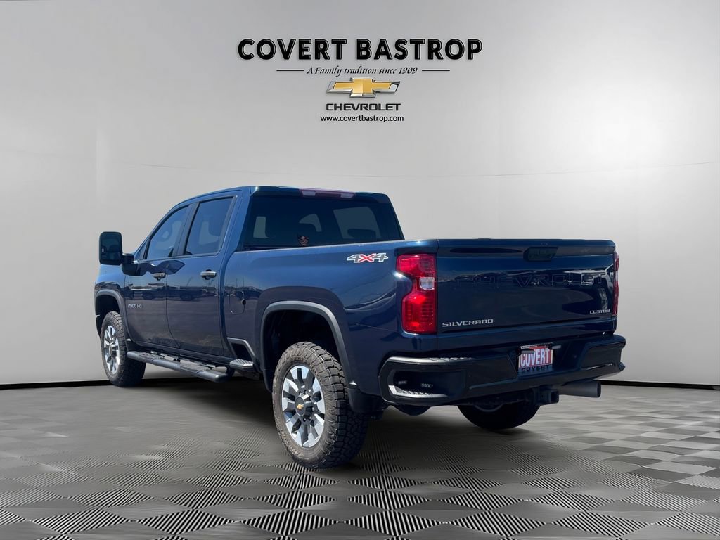 Used 2022 Chevrolet Silverado 2500 Custom w/ Custom Value Package image 4