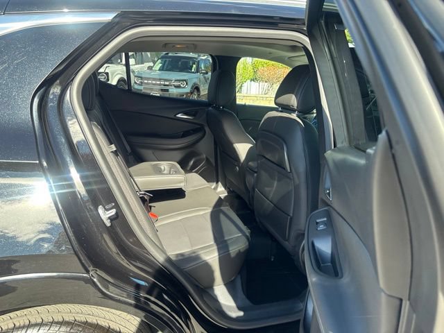 Used 2025 Buick Encore GX Avenir w/ Avenir Technology Package AWD/4WD image 35