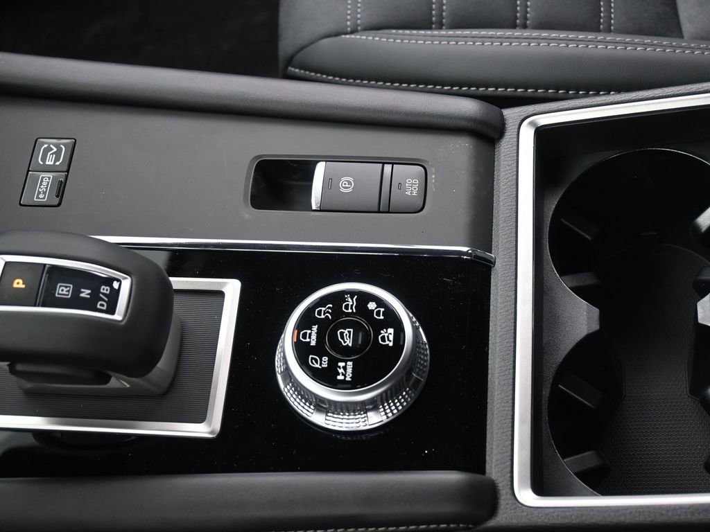 New 2026 Nissan Rogue SL image 14