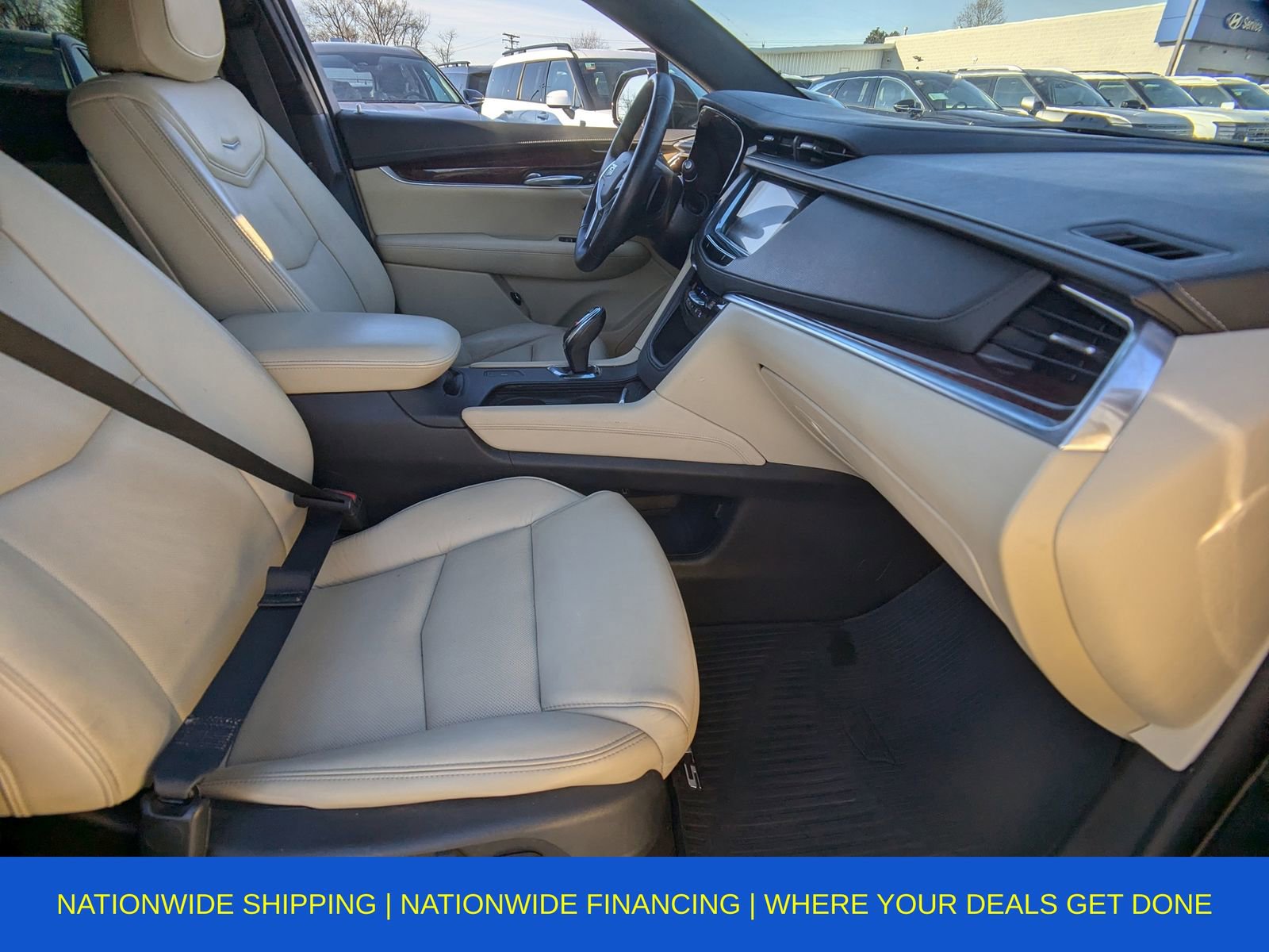 Used 2017 Cadillac XT5 Luxury w/ Driver Awareness Package image 15